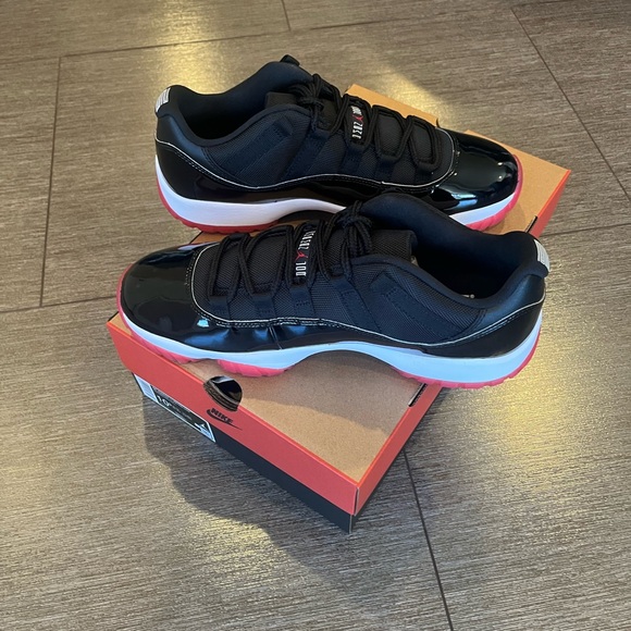 jordan 11 bred low size 10.5